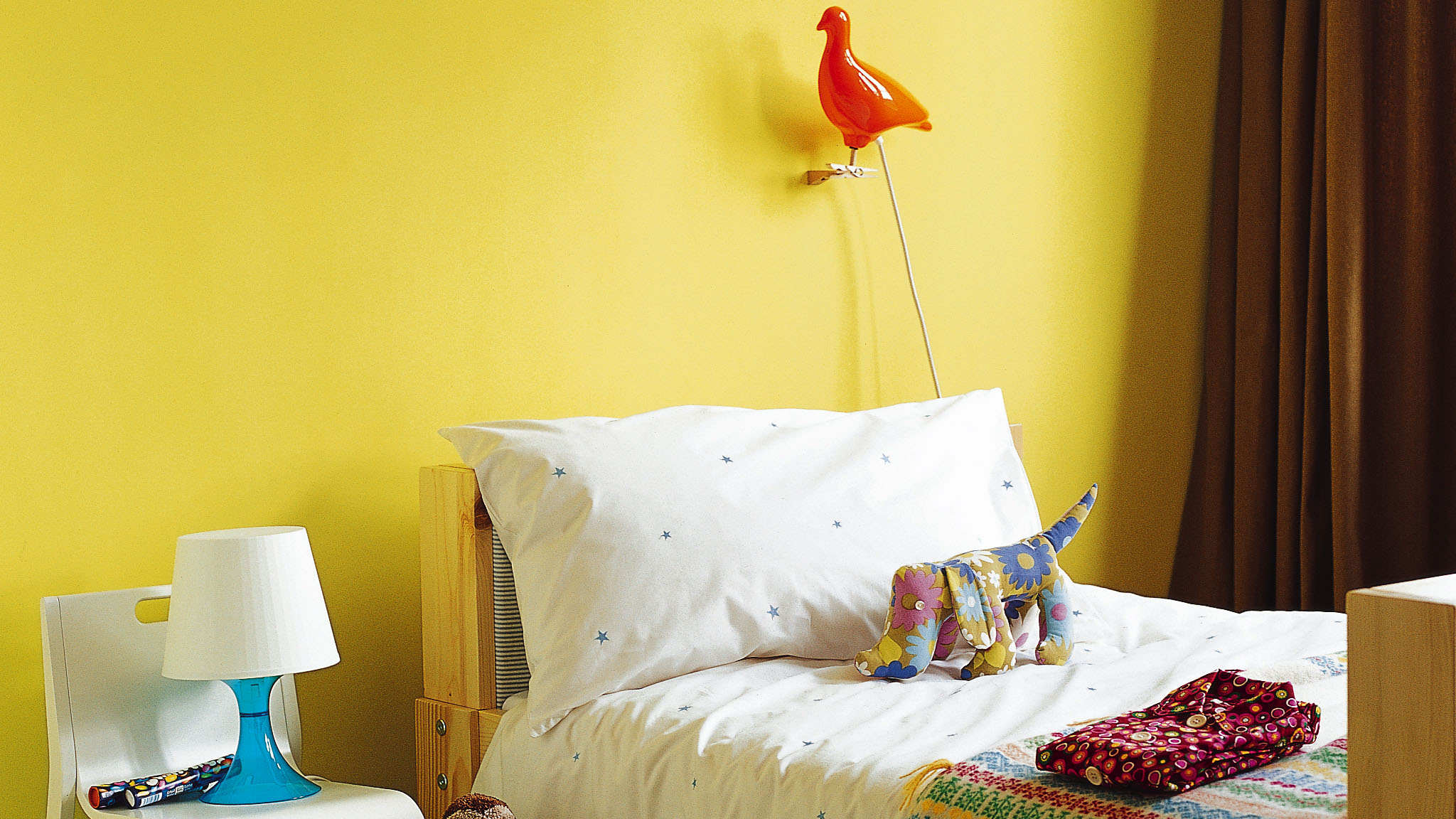 04.4 Kinderzimmer in Gelb Mit Gelb im Kinderzimmer sorgen Sie für einen sonnigen Wohlfühl-Look.