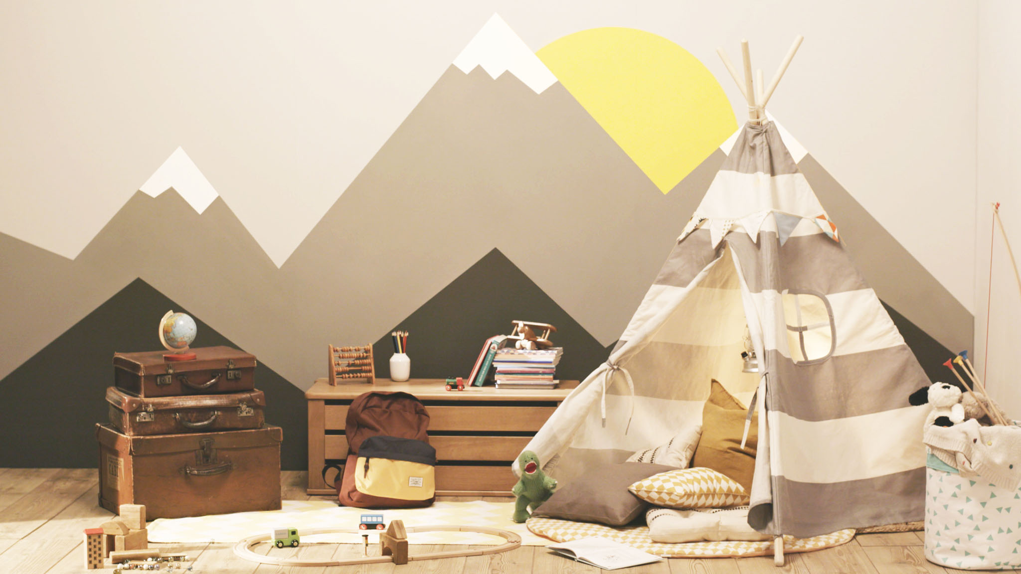 07.2 Thema Abenteuer im Kinderzimmer von Jungen Sehen Sie, wie einfach es ist, das Thema Abenteuer in das Kinderzimmer Ihres Jungen zu holen.
