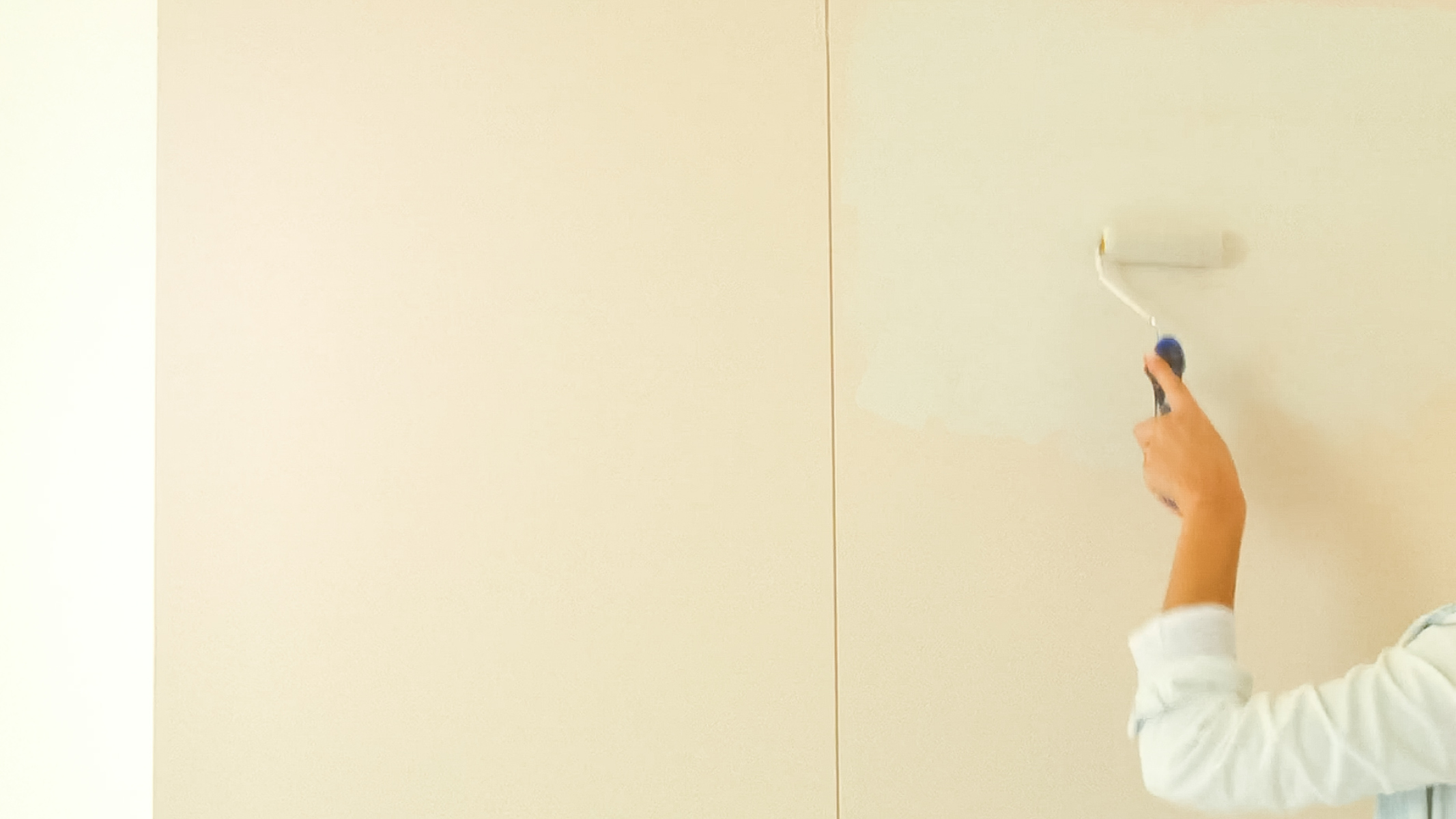 Mut zu Shabby Chic Fans von Shabby Chic werden diesen Alterungseffekt für Farbe lieben, der vor allem an Türen, Fensterrahmen und Holzelementen zur Wirkung kommt.